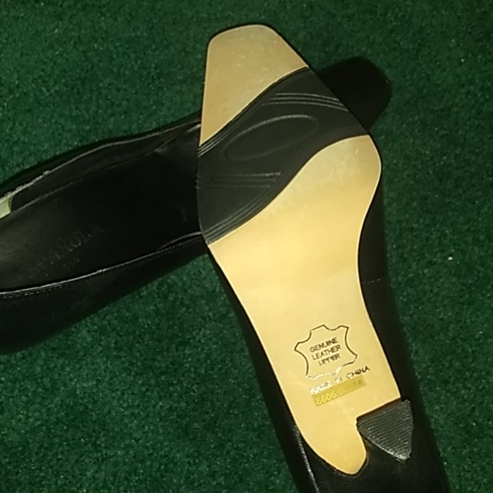Shoes - Picture 2 of 3